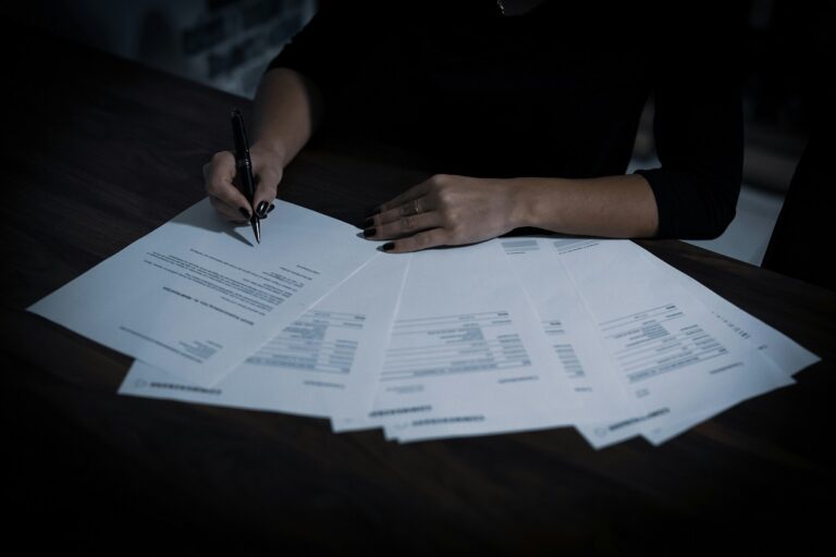 Administratieve lasten slurpen werkuren op van Belgische ondernemers
