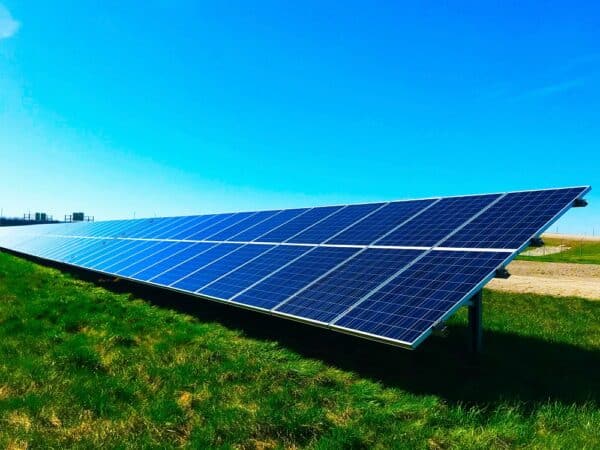 LCL lanceert eerste Belgische zonnepark op landbouwdaken