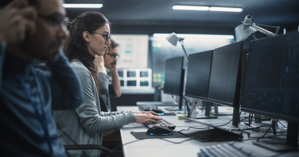 NIS2, skills-krapte en groeiende risico’s: het SOC als logische stap voor elke KMO 