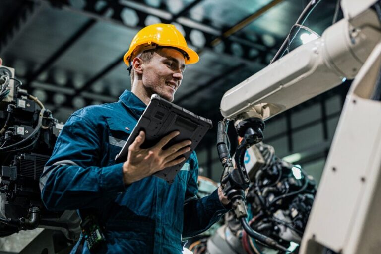 Getac introduceert robuuste tablet en laptop met AI-functies