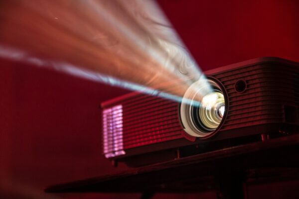 Epson lanceert Lifestudio: eerste slimme streamingprojectoren met Bose-geluid