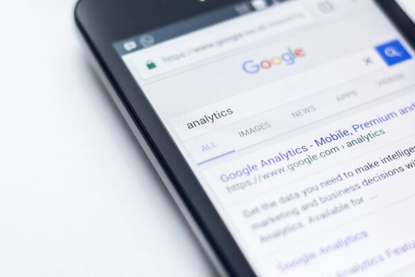 Google AI en ChatGPT zelden eens over merkaanbevelingen