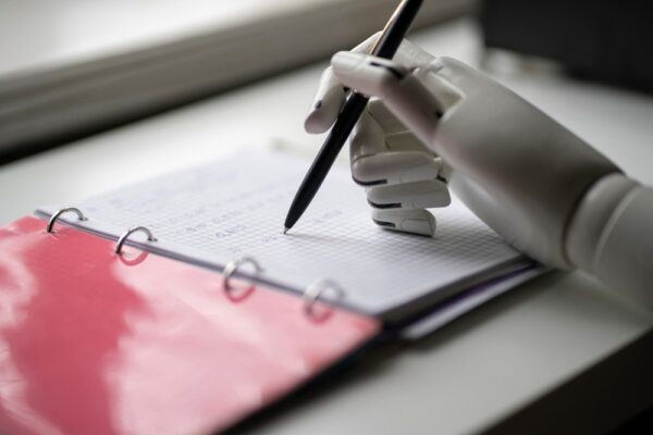 Otter.ai over Enterprise Suite: ’20 gebruikers bespaart fulltime medewerker’