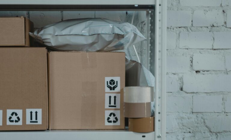 Goedkope pakketjes importeren wordt iets duurder: zo zit dat