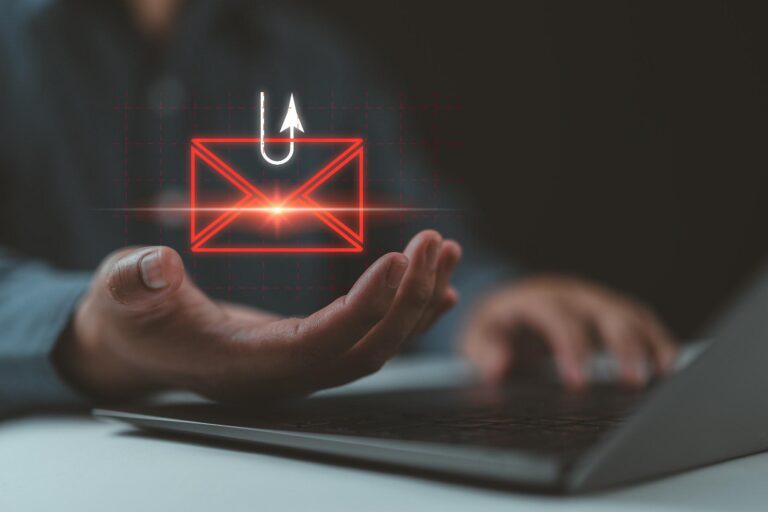 Druk om snel te handelen is voornaamste rode vlag bij phishing