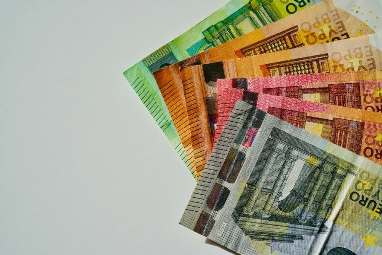 Exact introduceert slimme betaallink en helpt KMO’s sneller betaald te krijgen