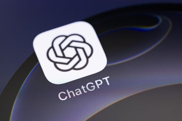 ‘Mobiele ChatGPT-appkrijgt zoekfunctie en nieuwe tools voor zakelijk gebruik’