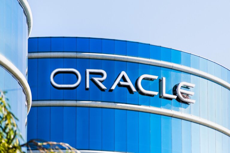 Oracle schrapt 21.000 banen in 2026 door AI-adoptie