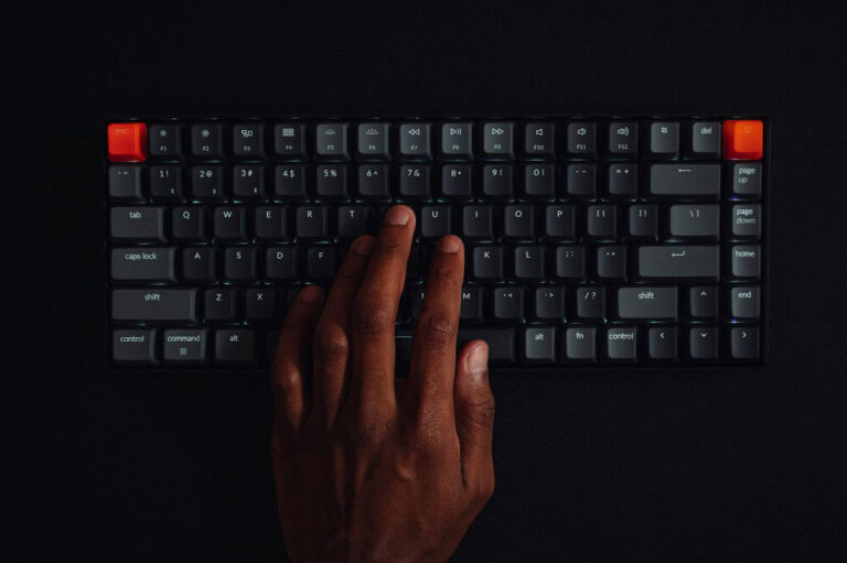 Microsoft zou verkopers trainen om AI-concurrenten kritischer neer te zetten