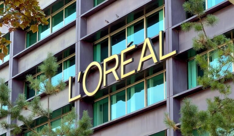 L’Oréal test AI-agents in 40 distributiecentra